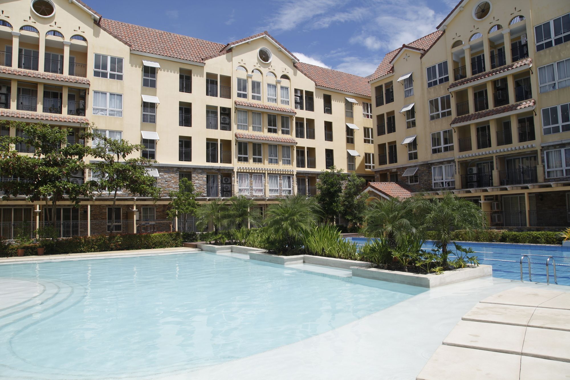 N And N Condominium Resort Cebu Exterior photo